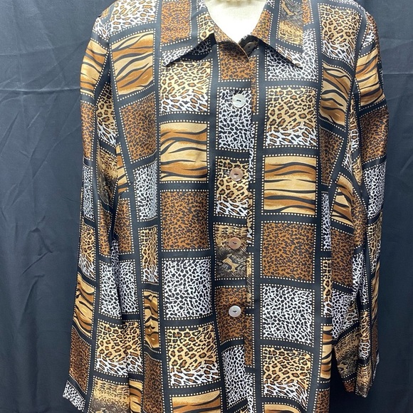 SilkLand Women’s 100% Silk Blouse 2X Button Front Animals Print Side Slits - Picture 1 of 11
